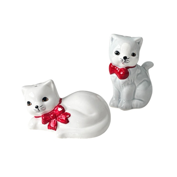 Vintage Mid-Century Ceramic Kitten/Cat Salt & Pepper Shakers, Red Bow Detail - Picture 5 of 16